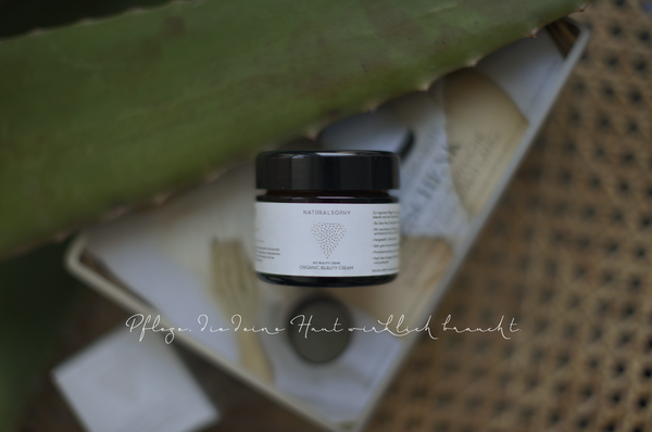 Winterhaut adé: Erfahre, warum Cleansing Serum & Beauty Cream perfekt zusammenwirken – für mehr Feuchtigkeit, Schutz & Glow. Ideal bei Trockenheit & Kälte.